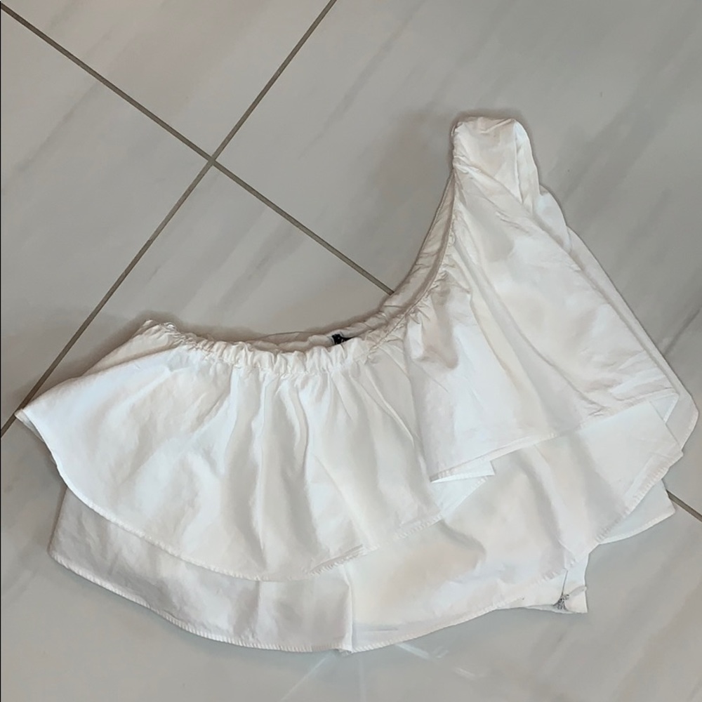 Zara // One Shoulder Ruffle Top